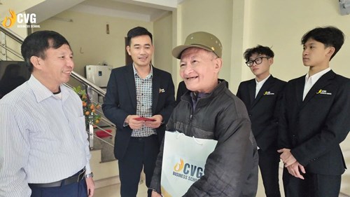 Tết Việt Nam 2025 - Hành Trình Sẻ Chia và Gìn Giữ Văn Hóa Dân Tộc