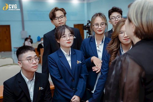 TRƯỜNG DOANH NHÂN CVG – BƯỚC ĐỆM KIẾN TẠO DOANH NHÂN TƯƠNG LAI